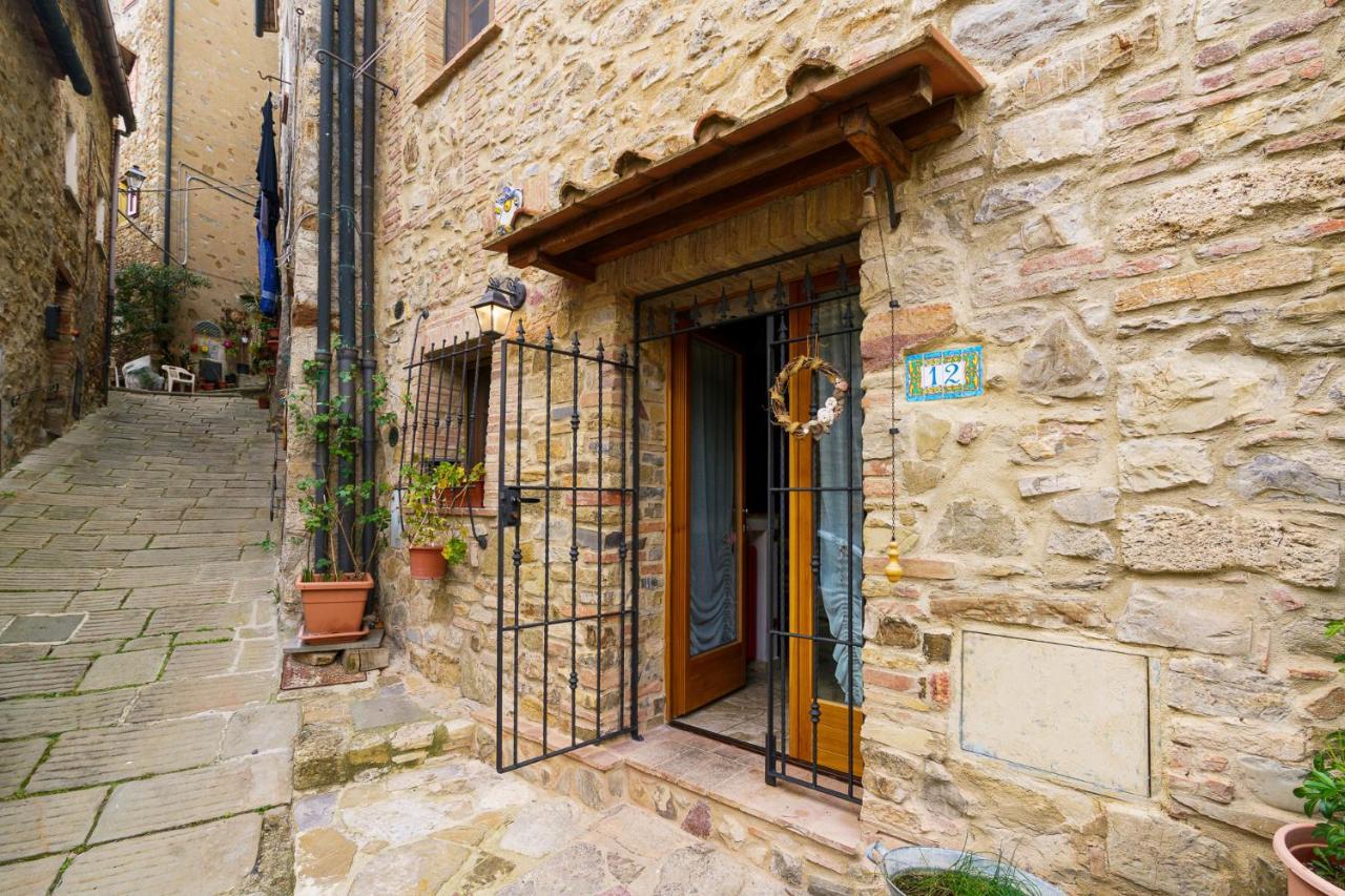 קסטלנובו די ואל די צ'צ'ינה La Casetta Nel Borgo מראה חיצוני תמונה