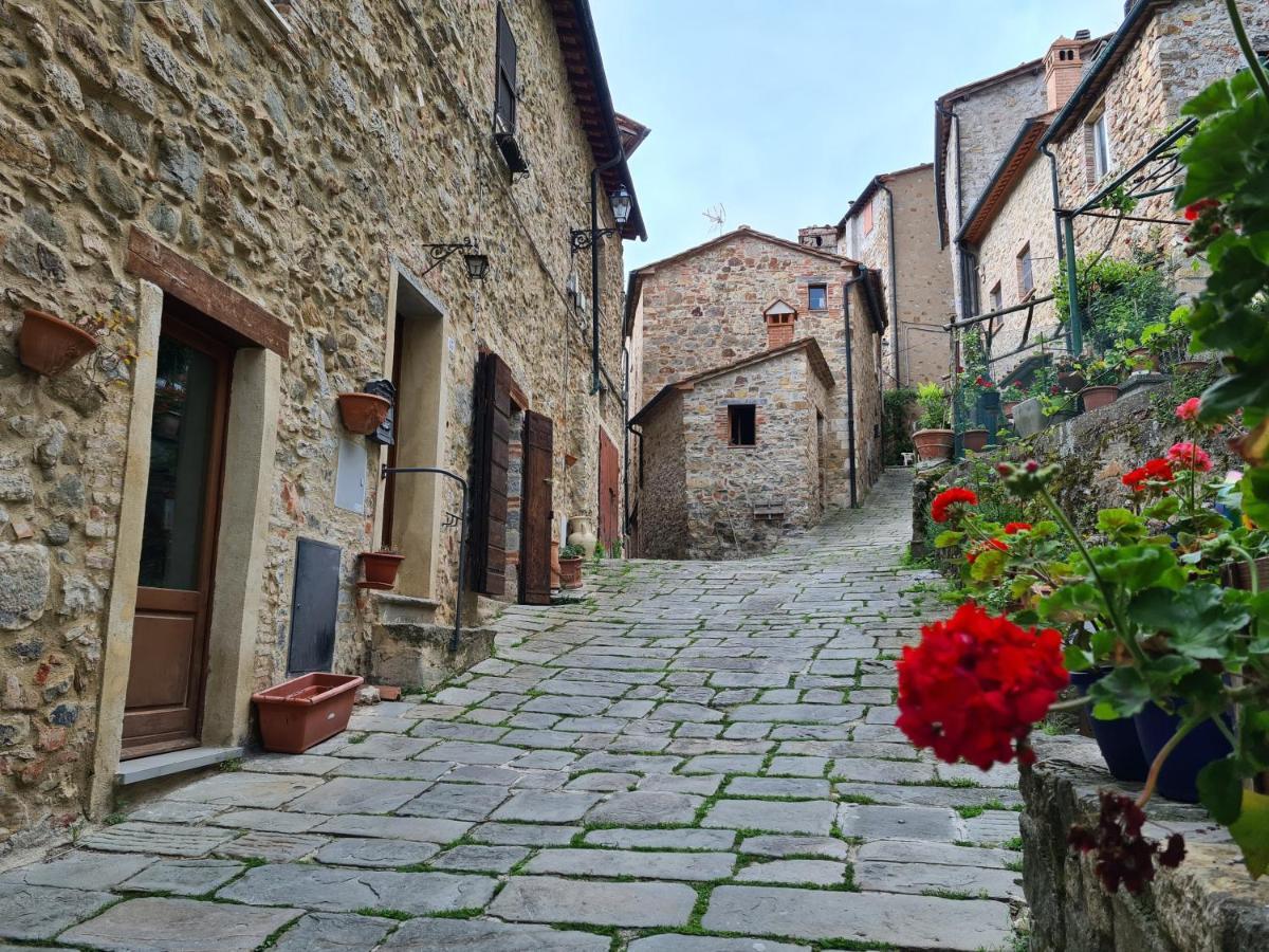 קסטלנובו די ואל די צ'צ'ינה La Casetta Nel Borgo מראה חיצוני תמונה